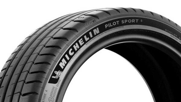 MICHELIN PILOT SPORT 5 205/45R17 88Y - Imagen 3