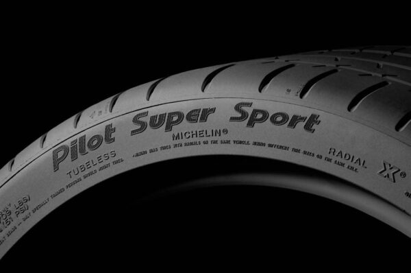 MICHELIN PILOT SUPER SPORT 245/35R18 92Y - Imagen 4